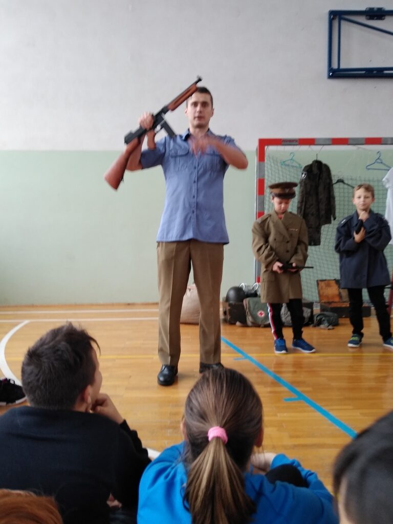 IMG_20191114_122352767_BURST001